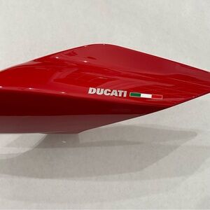 Ducati Panigale Street Fighter V4 19-21
Left Tail Fairing Red 48212461A